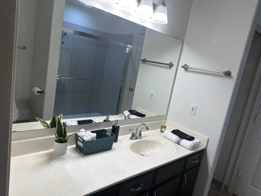 2Br Condo 15 Mins To Downtown Phoenix With Pool & Spa Luaran gambar